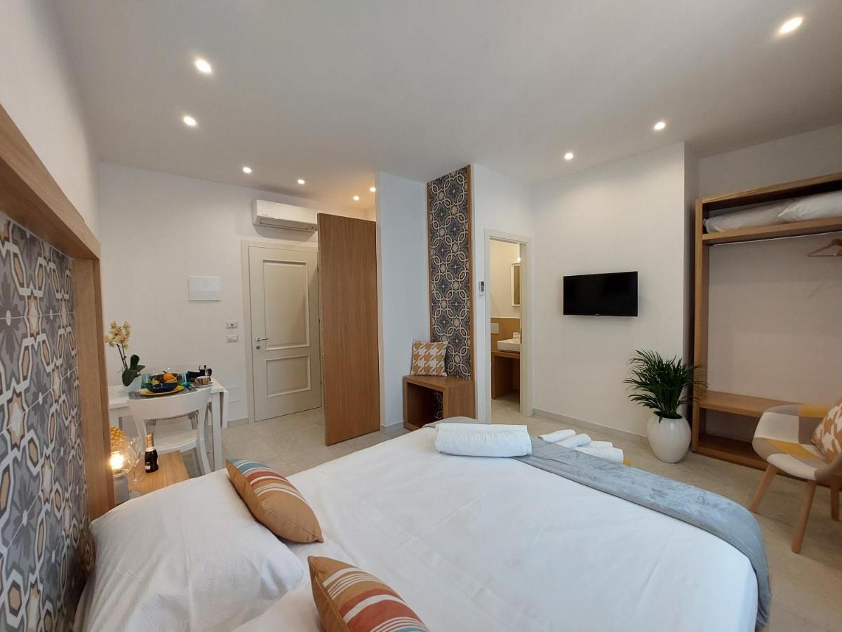 Mistral Luxury Suites Sorrento Exteriör bild