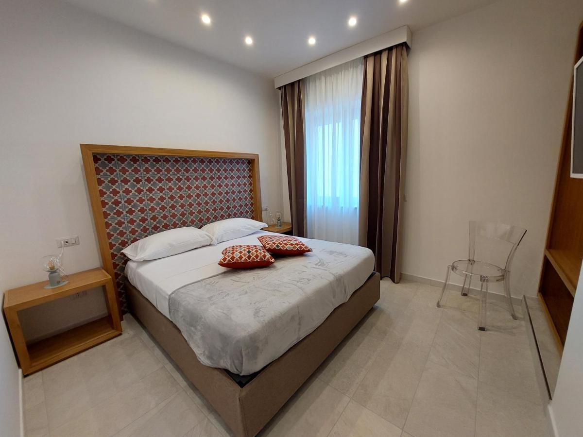 Mistral Luxury Suites Sorrento Exteriör bild