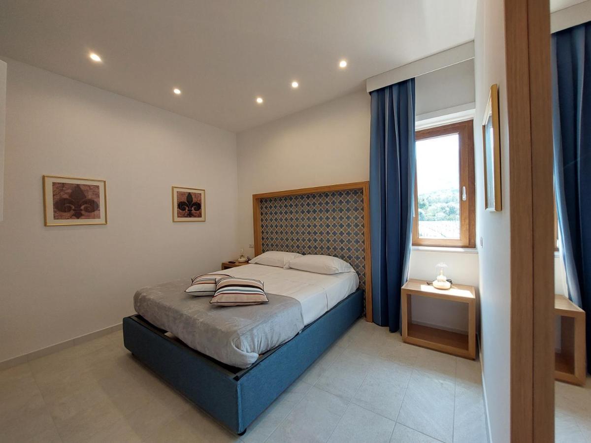 Mistral Luxury Suites Sorrento Exteriör bild