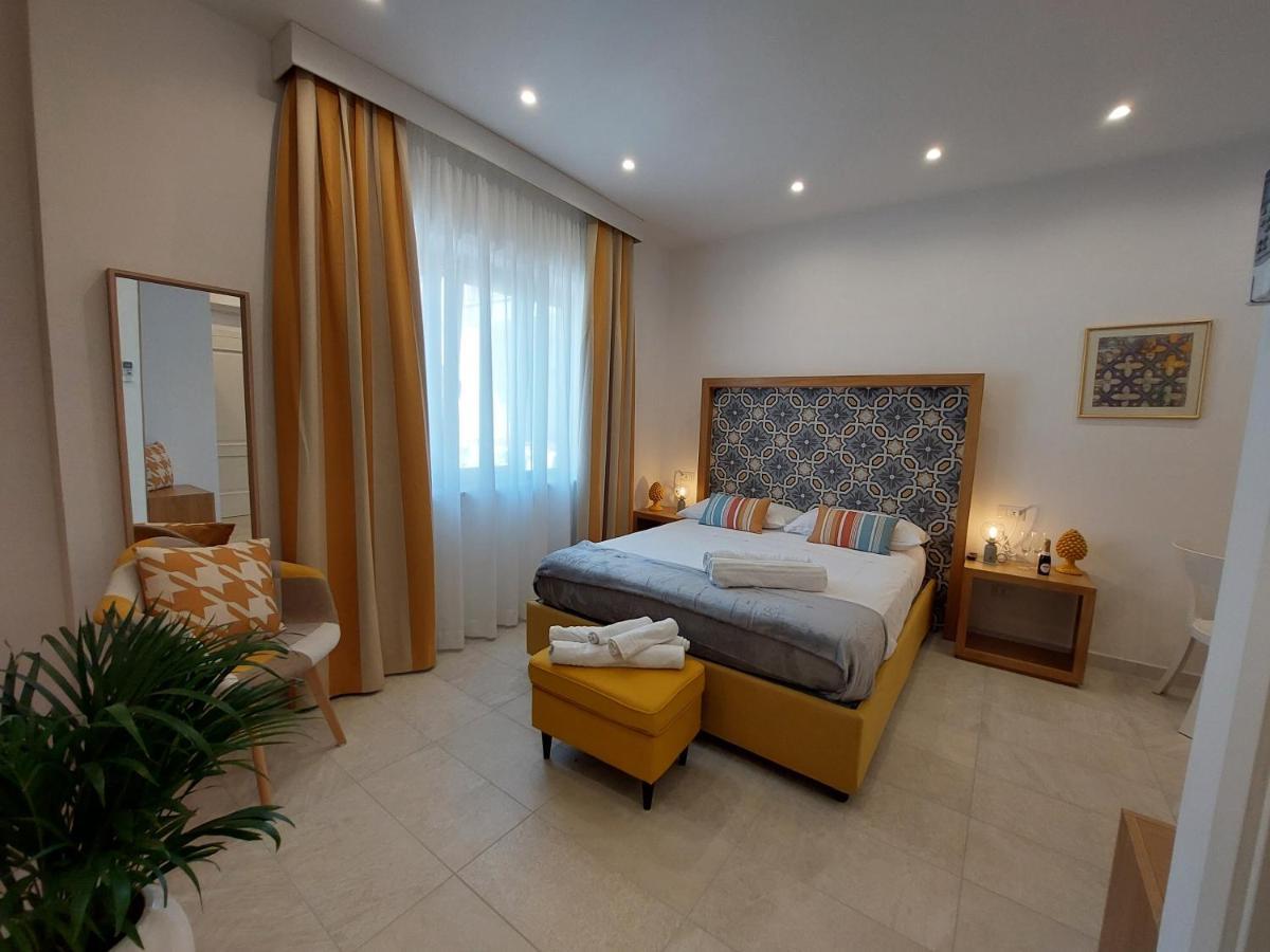 Mistral Luxury Suites Sorrento Exteriör bild