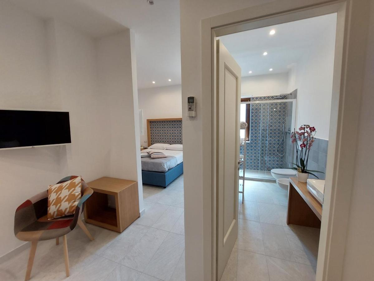 Mistral Luxury Suites Sorrento Exteriör bild