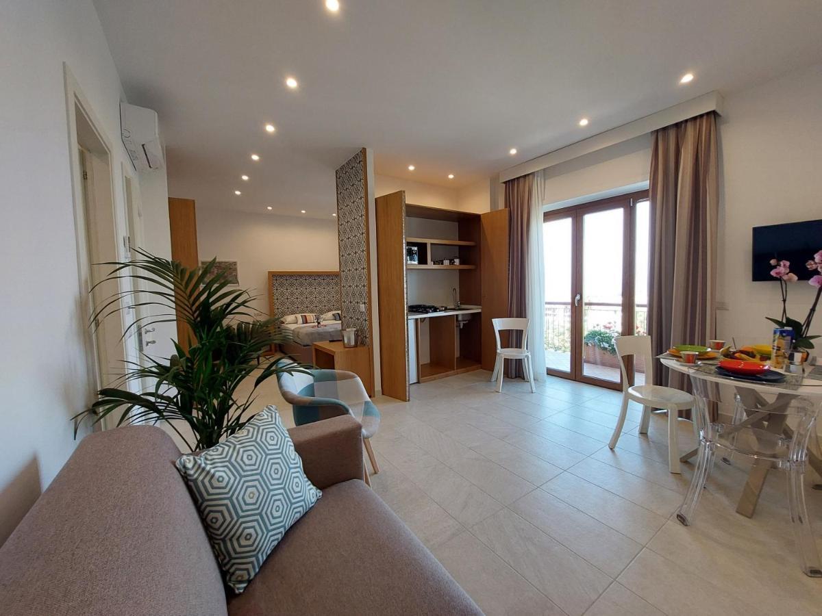 Mistral Luxury Suites Sorrento Exteriör bild