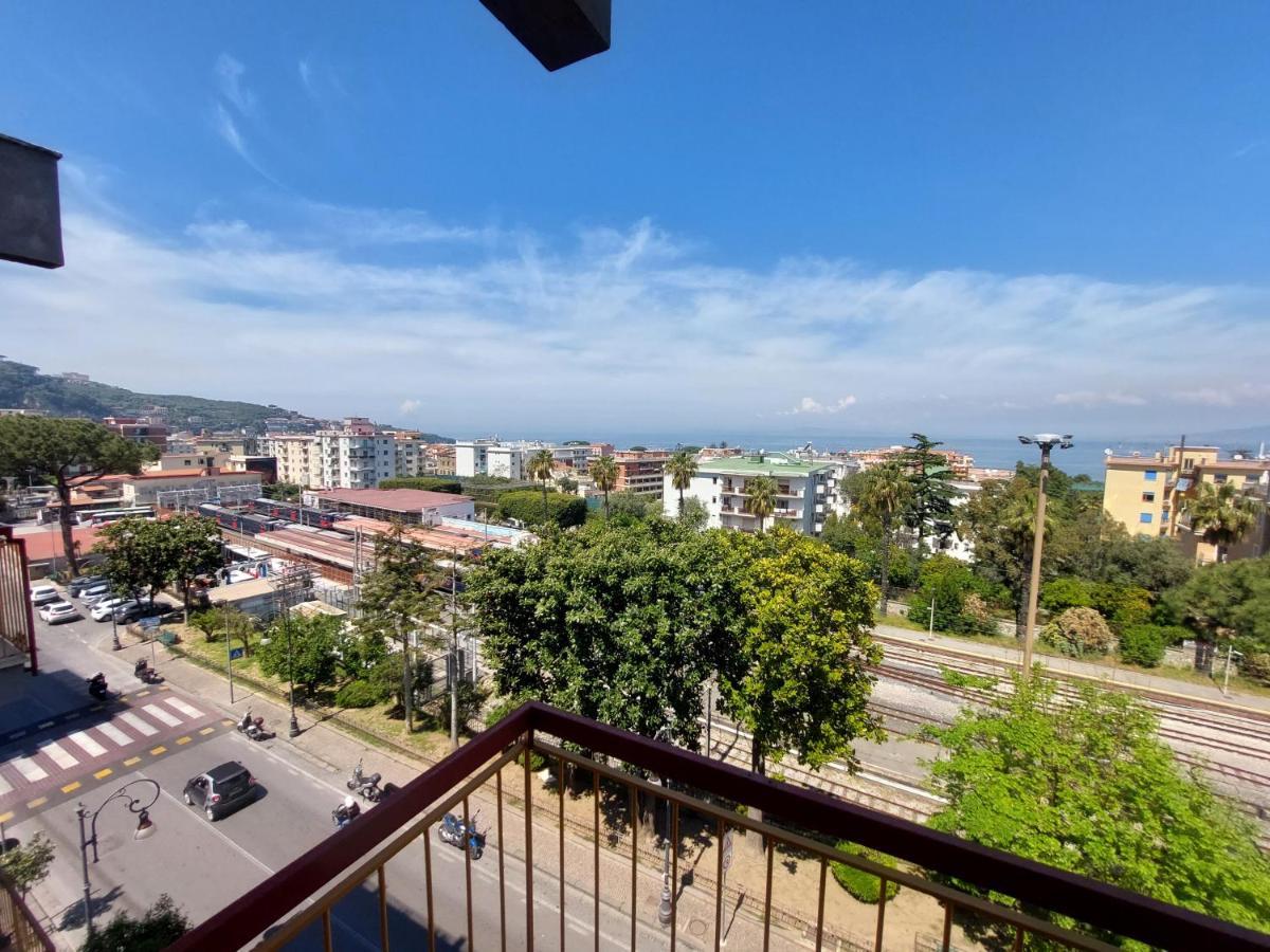 Mistral Luxury Suites Sorrento Exteriör bild