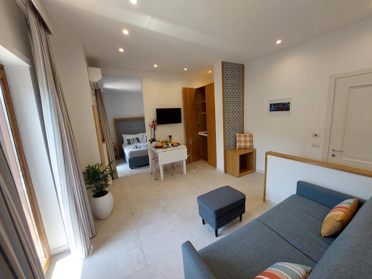 Mistral Luxury Suites Sorrento Exteriör bild