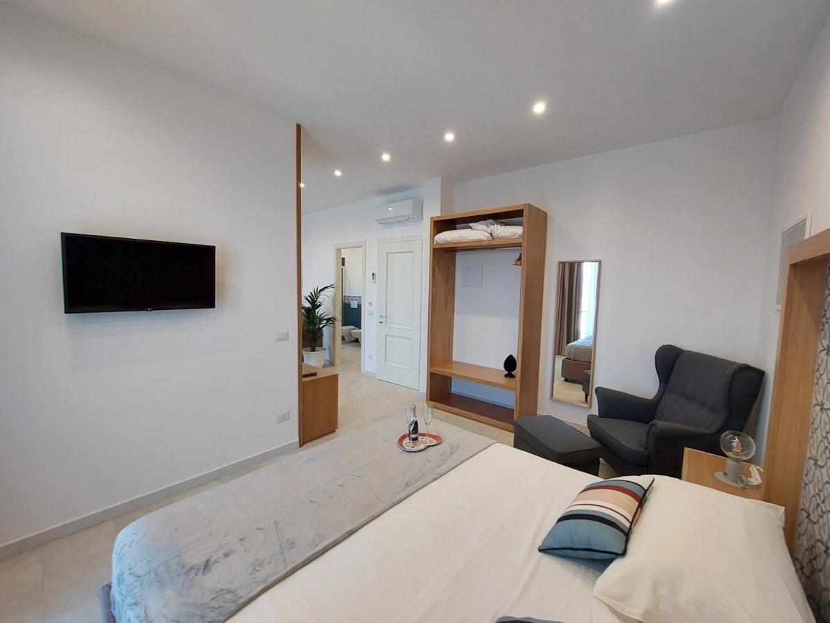 Mistral Luxury Suites Sorrento Exteriör bild